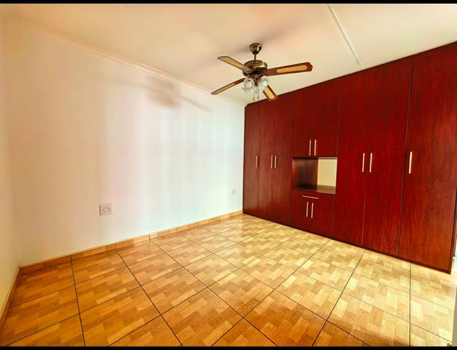 3 BEDROOM TOWNHOUSE FOR SALE IN VAALPARK